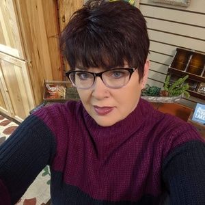 Meet your Posher, Michele